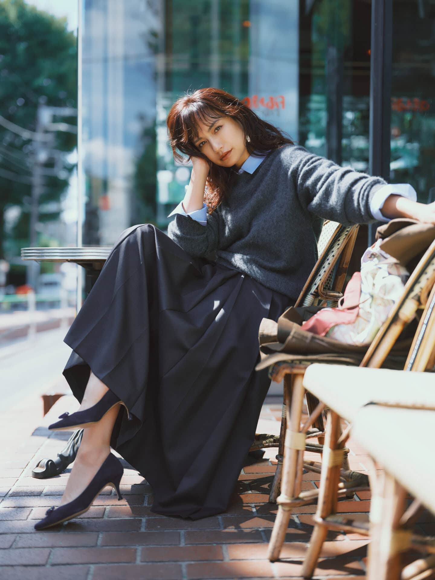 佐田真由美さんがご着用なのがタックスカートです。ボリューム感が洒落てる！