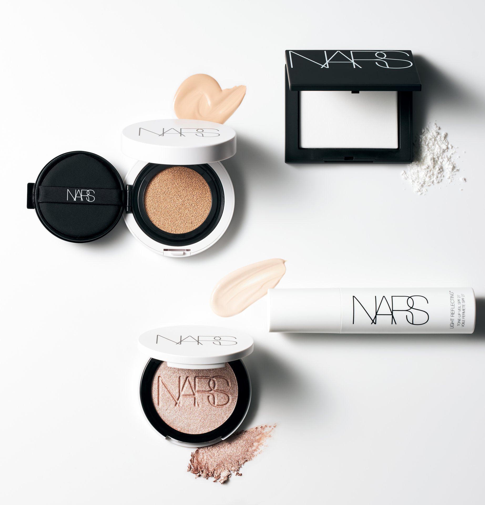 NARS ライトリフレクティング コレクションの名品4品はこちら！ 今回の特集ではこちらのアイテムを使ってベースメイクを完成させたそうです。