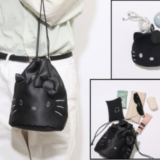 2025年11月28日（金）オトナミューズ1月号の付録はハローキティとオトナミューズのスペシャルコラボ。ツヤ巾着とふわふわフェイス＆リップストップポーチの2個セット