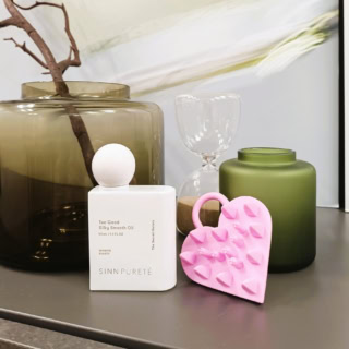 シン ピュルテ ハートロック スカルプブラシ(ピンク)、シン ピュルテ トゥーグッド シルキースムースオイル / The Secret History