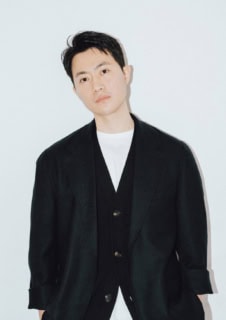 【SINORU】ペク・フングォン先生はTWICEのサナさんやBLACKPINKのジスさんなども手がけるヘアアーティストで、『サロンハーツ』というサロンを経営。発表会ですこしだけお話しましたが、めちゃ真面目そうな方でした。