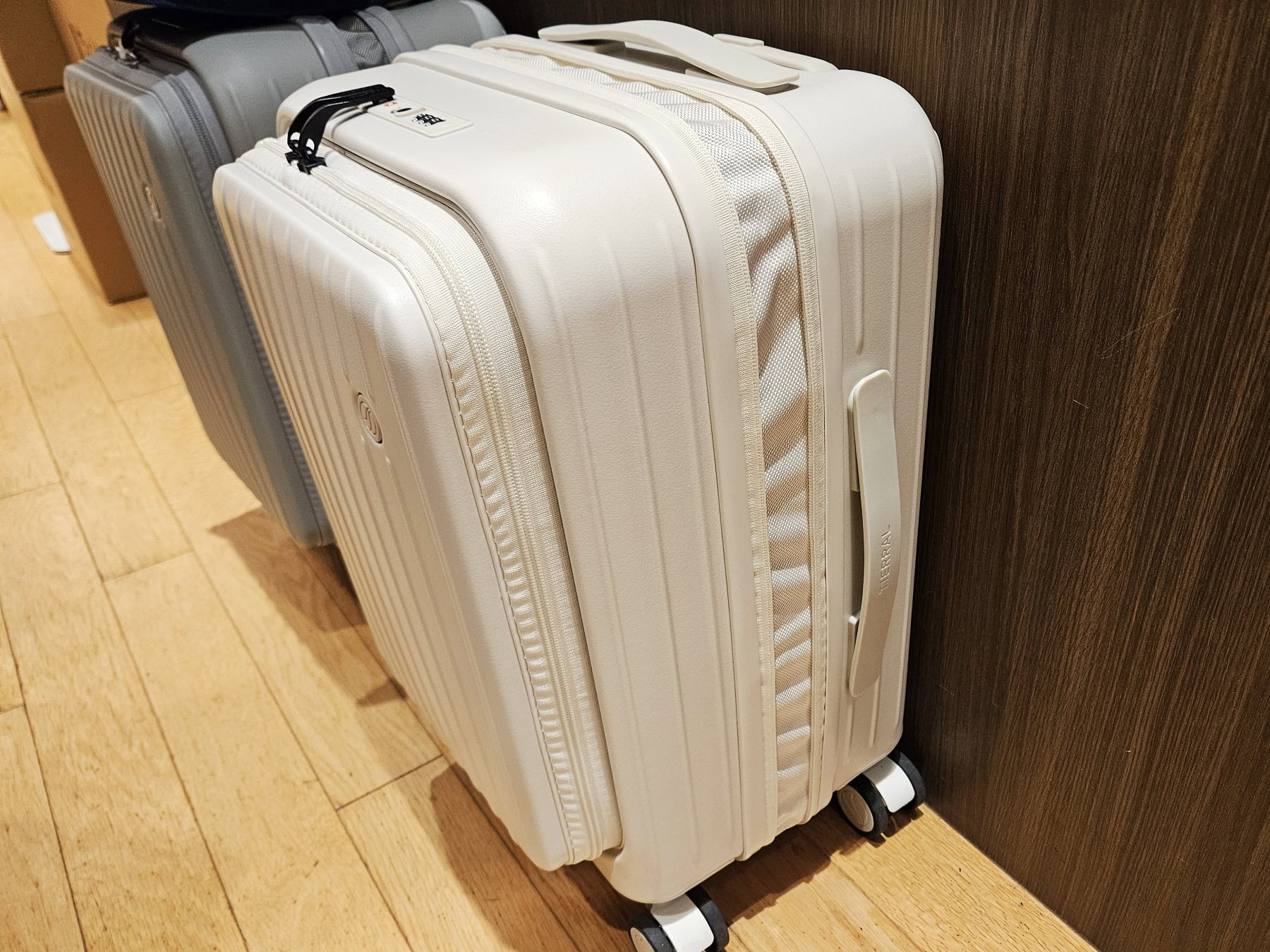 エキスパンダブルだから荷物が増えても大丈夫！