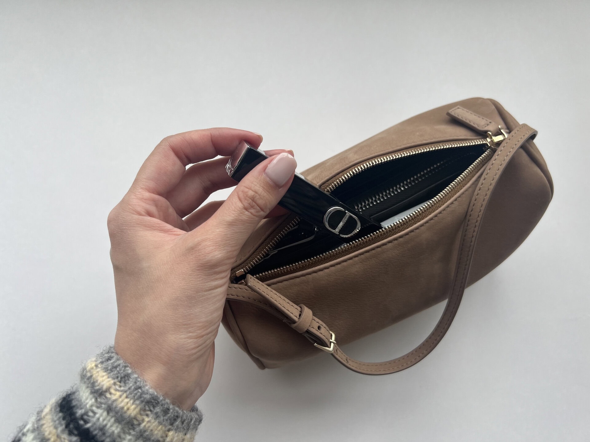 小さめバックの中にも入るこのスリム感もお気に入り