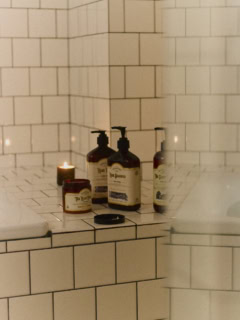 シャンプー、トリートメント、ボディウォッシュの展開も。