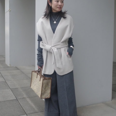 【40代スナップ】今季、「ジレ」もオーバーサイズで!秋の装いをアップデート|石井まり恵さん