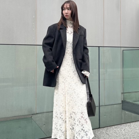 【40代スナップ】大人のヌケ感が出るオーバーサイズの「ジャコット」が優秀すぎ!|阿部友里那さん