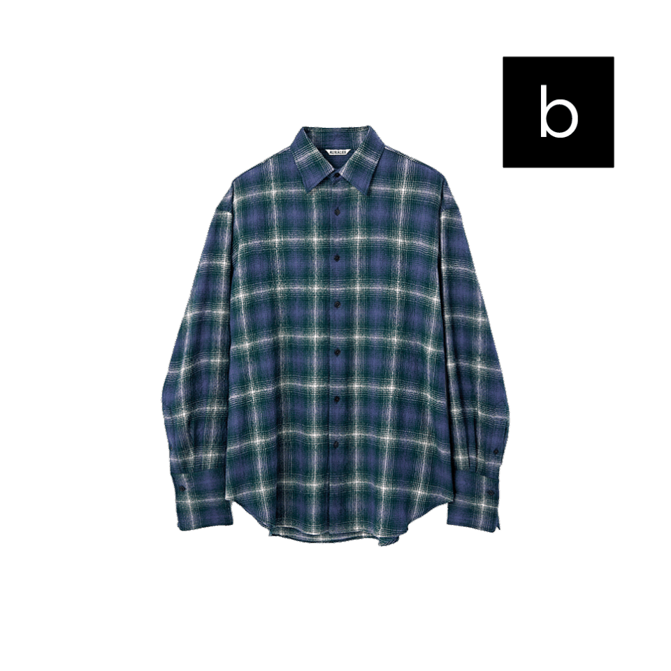 【AURALEEのチェックシャツ】 オーセンティックなチェックシャツは、あえて大きめを選び、ズルッと着るのがオススメ。ウール100％だから、軽羽織りとしても活躍してくれそう。¥52,800（オーラリー）