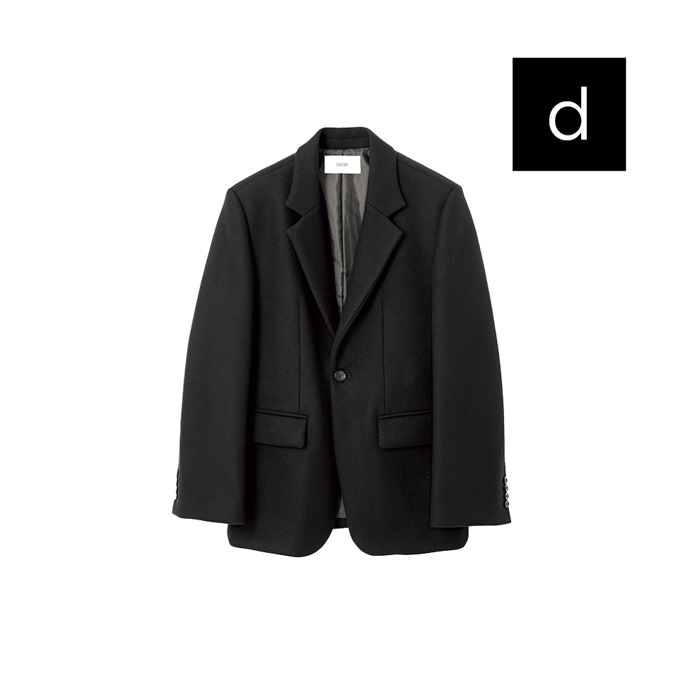 【G.V.G.V.のジャケット】 厚手で真冬も出番がありそうな黒ジャケット。王道のビッグシルエットで、どんなコーデにもしっくりハマります。¥72,600（ジーヴィージーヴィー／grapevine by k3）