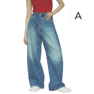 【HYKEのバルーンデニム】 ハイクのバルーンデニムは程よい丸みで大人でもはきやすい！ 腰まわりがスッキリしている＆テーパードシルエットなので、太ももが気にならないのもGOOD。レングスは長めに設定するのがオススメ。¥57,200（ハイク／ボウルズ）