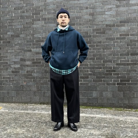 スエット、タートルネックニット限定！本当におしゃれな人が実践してる【冬のシャツ重ね着テク】3選