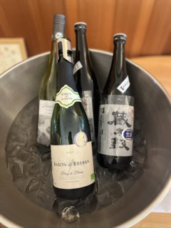 スパークリングワインから日本酒まで、色々なお酒を好きな時間に楽しめますよ!