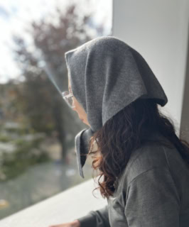 実際につけるとこんな感じ。暖かいだけじゃなく、洒落たアクセントにもなってくれるんです