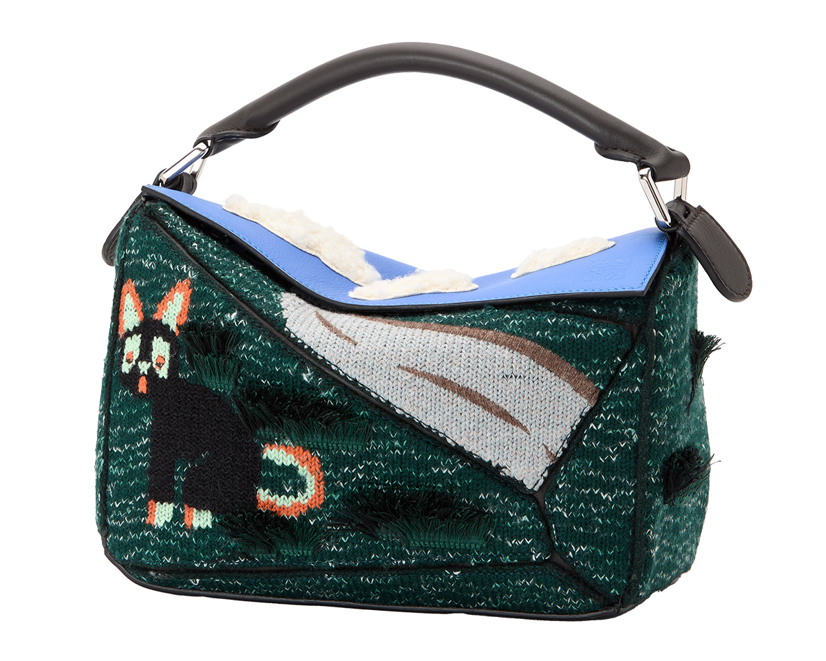 バッグ〈フューチャリスト キャット パズル スモール〉［H16.5×W24×D10.5㎝］¥649,000※伊勢丹新宿店でのポップアップにて先行発売（ロエベ／ロエベ ジャパン クライアントサービス）