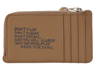 〈キャッツ コインカードホルダー〉［H7.5×W13×D1㎝］¥77,000（ロエベ／ロエベ ジャパン クライアントサービス）