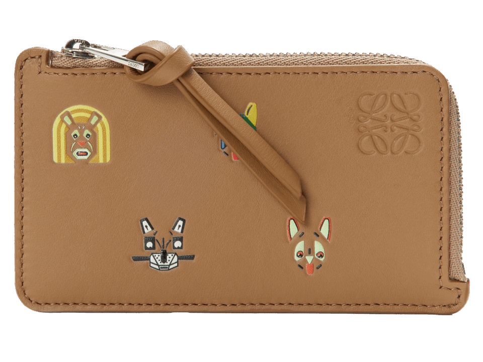 〈キャッツ コインカードホルダー〉［H7.5×W13×D1㎝］¥77,000（ロエベ／ロエベ ジャパン クライアントサービス）