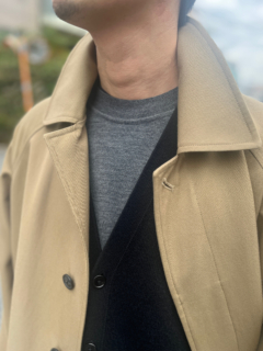 ゲージの異なるニットのレイヤードが技アリ！