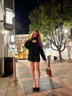 Reformationの短パンのように、気に入ると同じものをイロチ買いしてしまう私。ゆるっとカジュアルめのトップスに合わせるのがテッパンのスタイル。