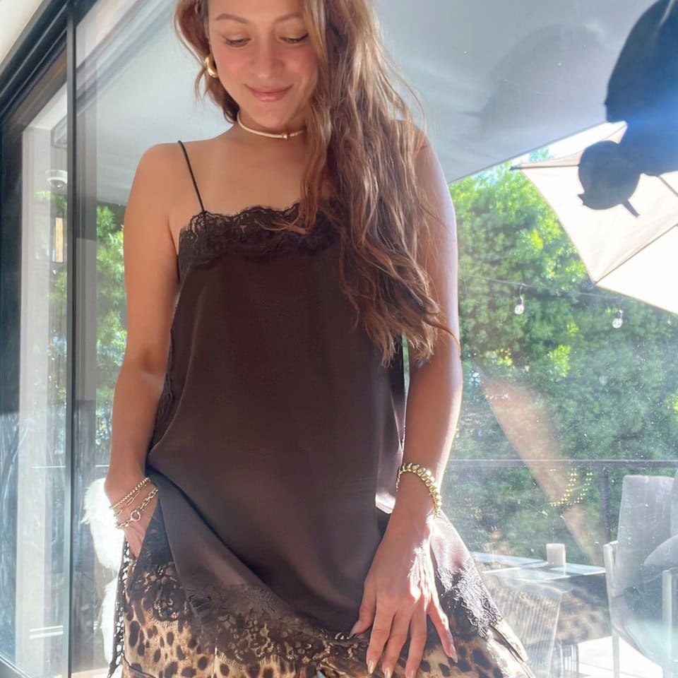 まずはZARA直行、胸は盛らない、いいものは全色買う！岩堀せり【ランジェリーファッション】令和の掟