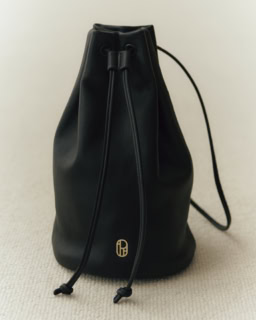 バッグ¥39,600（インパーフ）