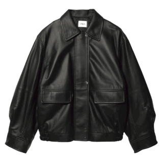 レザージャケット¥165,000（ユナス／エストネーション）