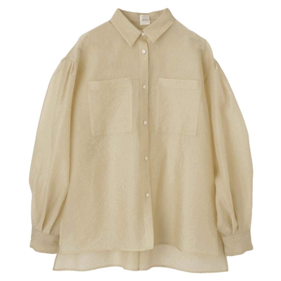 シャツ¥31,900（レルム）