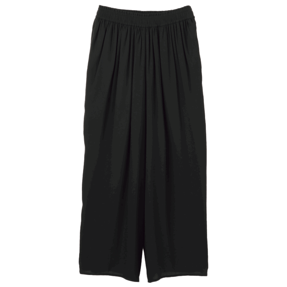 パンツ¥36,300（レルム）