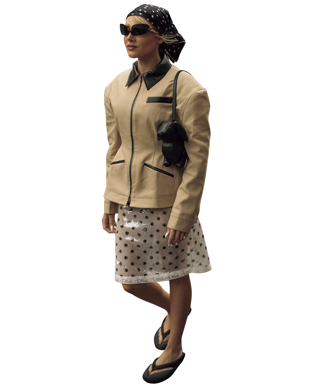 異素材使いの襟がポイントのデニムジャケットを狙って！