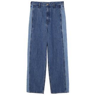 デニムパンツ¥30,800(アッパーハイツ/ゲストリスト)