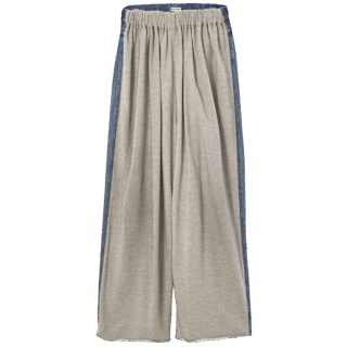 デニムパンツ¥53,900(アンスクリア/アマン)