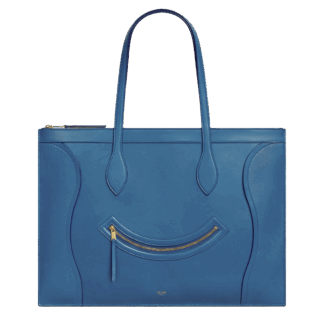 バッグ〈カバ ニューラゲージ〉［H31.5×W44.5×D0.5㎝］¥302,500（セリーヌ／セリーヌ ジャパン）