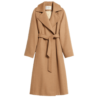 マニュエラコート ￥484,000（マックスマーラ／マックスマーラ ジャパン）