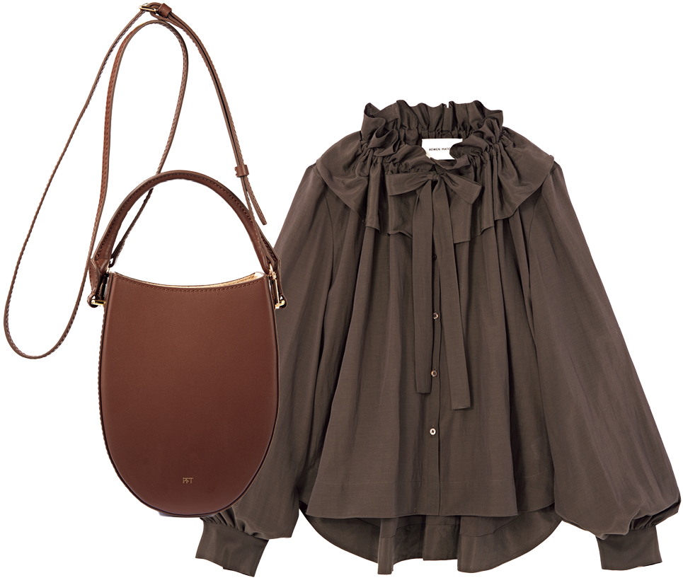 左から：ユニークなフォルム。バッグ¥28,600（パフト／アダム エ ロペ）、ブラウンならフリルだって甘さ控えめ。ブラウス¥26,950（イウエン マトフ／ユナイテッドアローズ 渋谷スクランブルスクエア店）