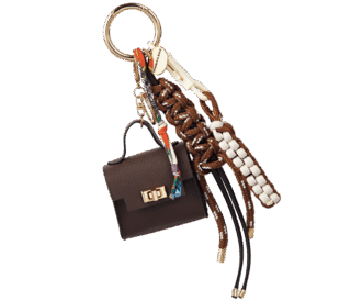 ミニチュアサイズのバッグがキュート。チャーム¥10,890（ヴィアメイルバッグ／アルアバイル）