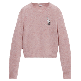 セーター¥157,300（ロエベ／ロエベ ジャパン クライアントサービス）