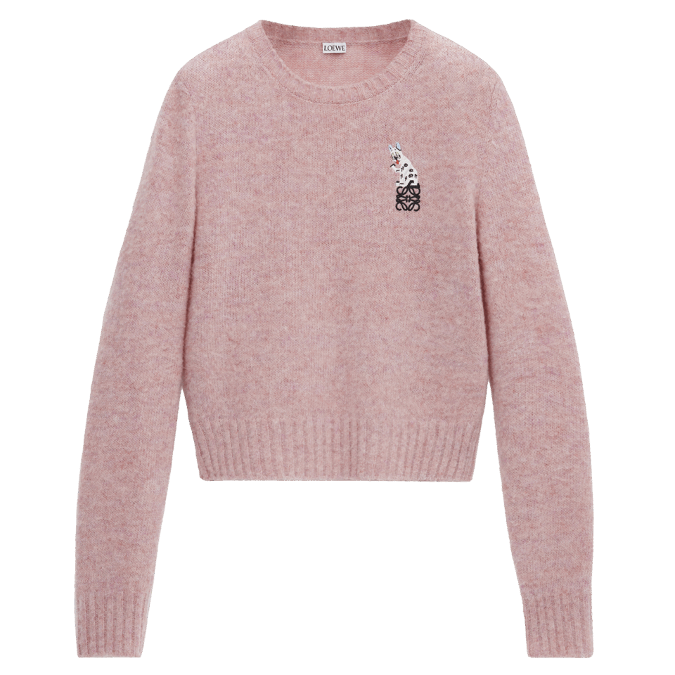 セーター¥157,300（ロエベ／ロエベ ジャパン クライアントサービス）