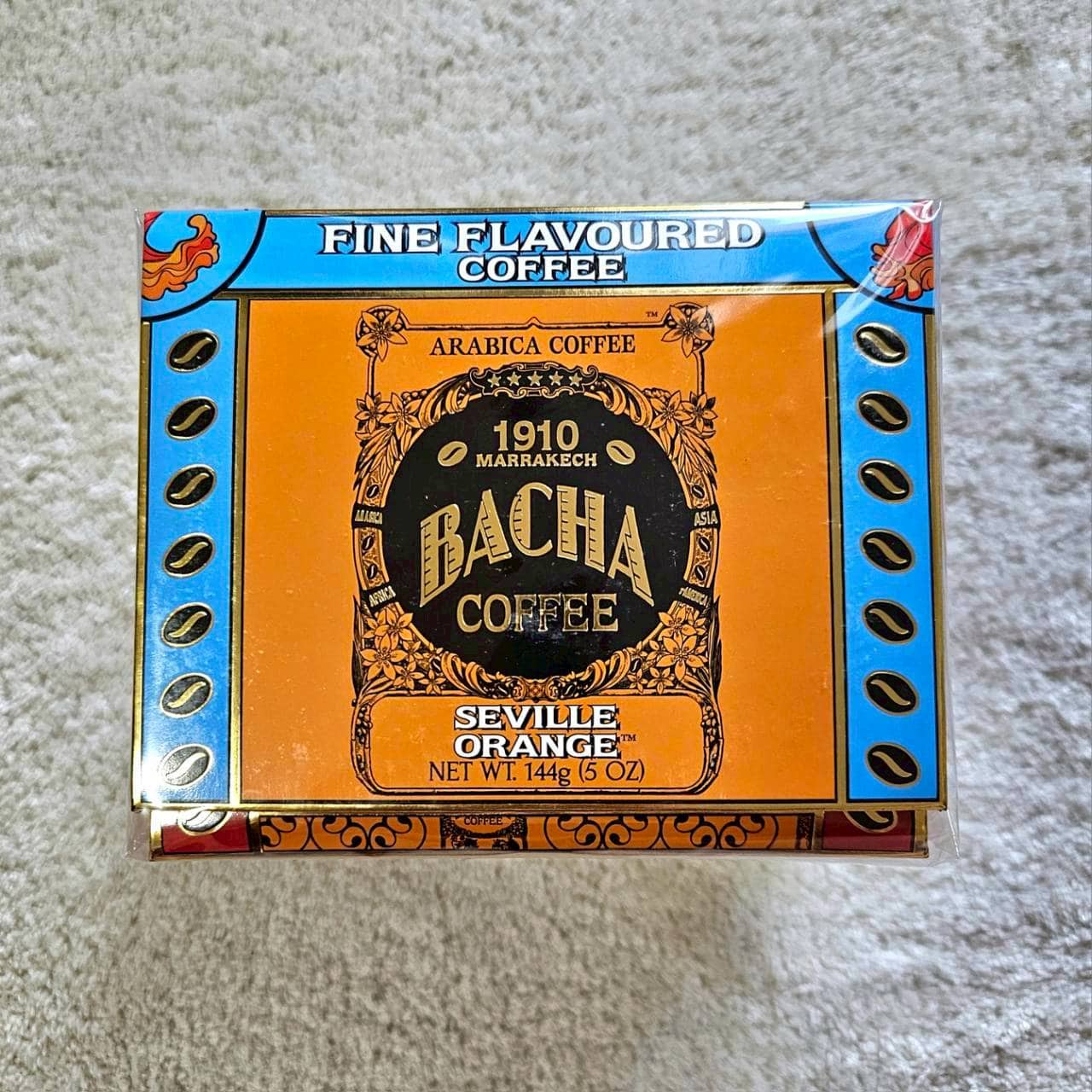 こちらは「SEVILLE ORANGE」。「SINGAPORE MORNING」よりもオレンジの香りが強いものです。個人的にオレンジとココアやチョコレートの組み合わせが大好きなので、わりと好みです。