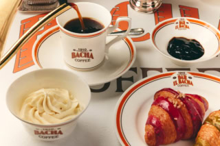 コーヒーを注いでくださるポットの注ぎ口が、掃除大変じゃないかなと思うほど長いこと長いこと（※喜んでいます）。