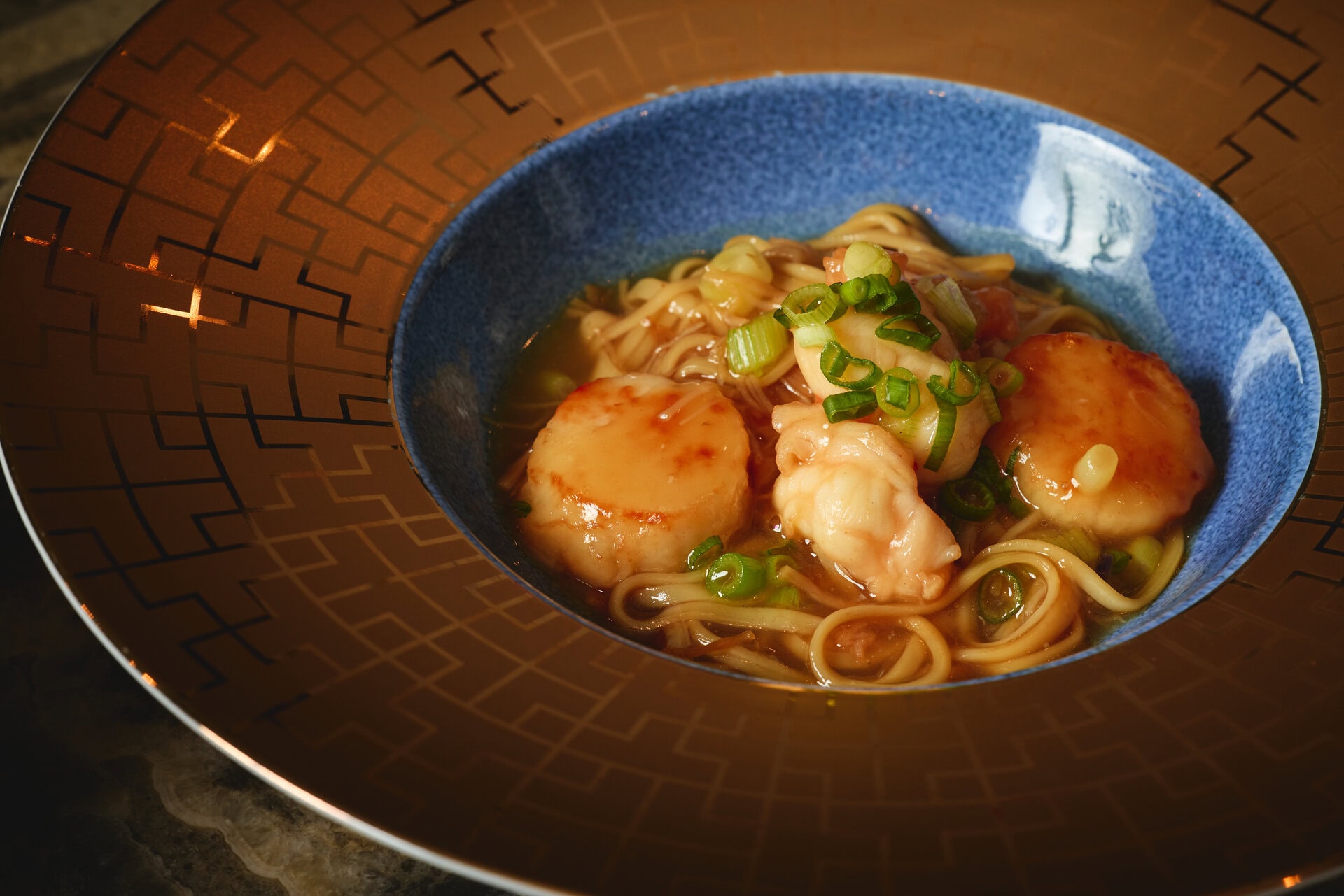 【SUMMER PALACE】海鮮稲庭うどん麺という、あんかけ麺的な独創的なお料理をいただいたり。