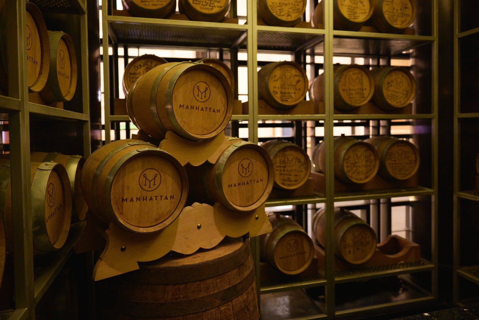 【MANHATTAN】ホテルの中で、樽で、今日も明日もカクテルを熟成しているんです！