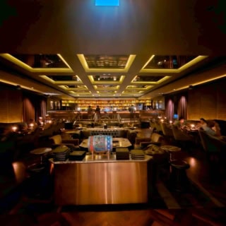 カクテルを樽で熟成！バー『MANHATTAN』で特別な時間