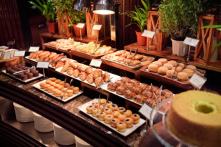 【BASILICOの朝食】パンがねー、これまたクオリティが高いのよ！ とくにクロワッサン系。パイ生地を誰がどんだけこねてんだってくらい豊富！