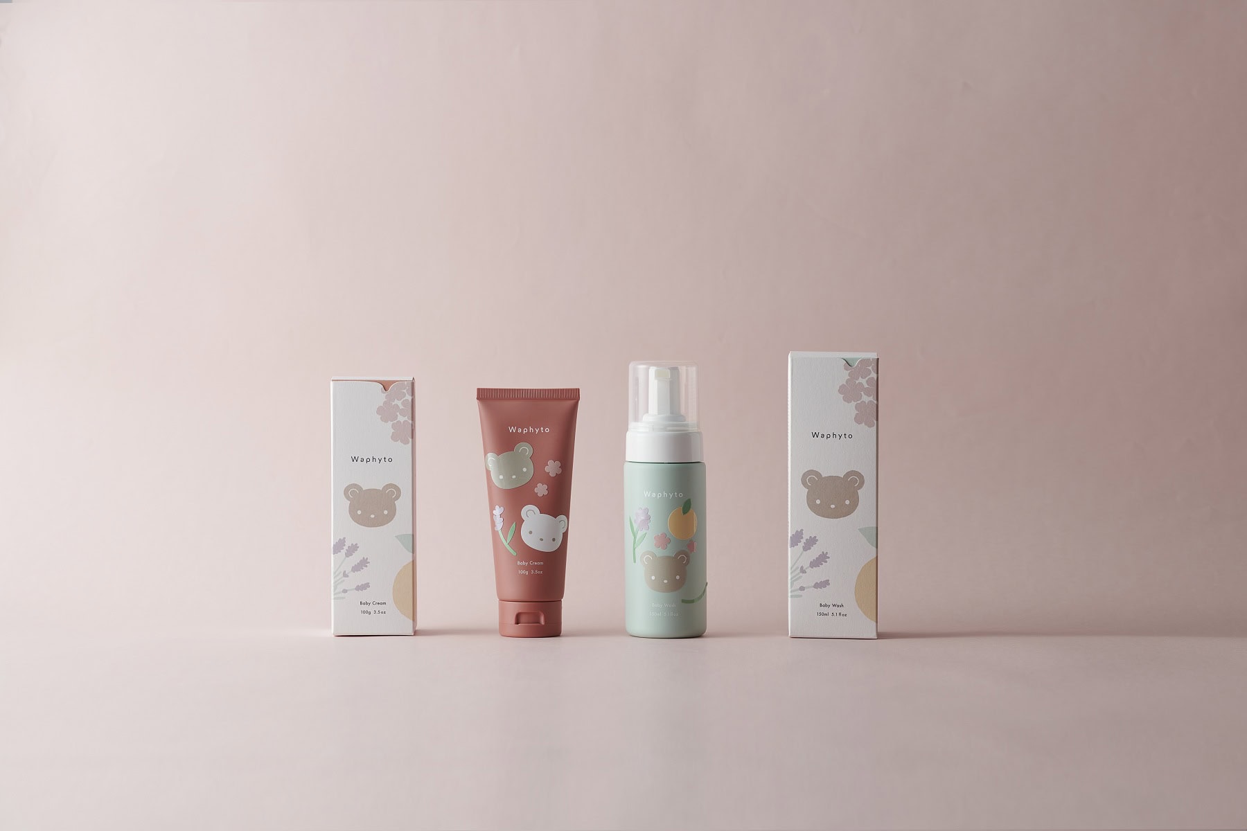 Waphytoのベビーケアアイテムは、ベビー用全身洗浄料とベビー用全身保湿クリームの2種展開。