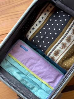 大容量なのに超スリムで機能的♡【ビヨンド ザ バインズ】のポーチ