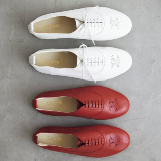 レースアップシューズ〈リーズ〉［ヒール0.5㎝］各¥132,000※全て予定価格（共にセリーヌ／セリーヌ ジャパン）