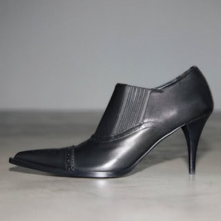 シューズ［ヒール8.5㎝］¥246,400（エルメス／エルメスジャポン）