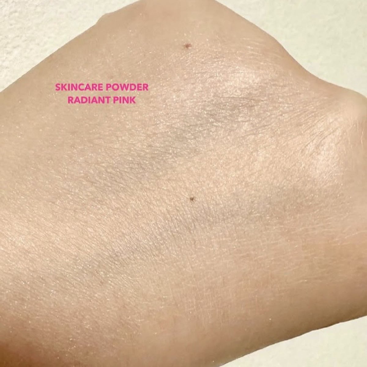 スキンケアパウダー（ルース） ラディアントピンク ¥2,970