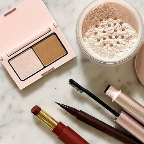 40代も使える!多幸感メイクにぴったり「エテュセ」の冬新作を徹底解説【スウォッチあり】