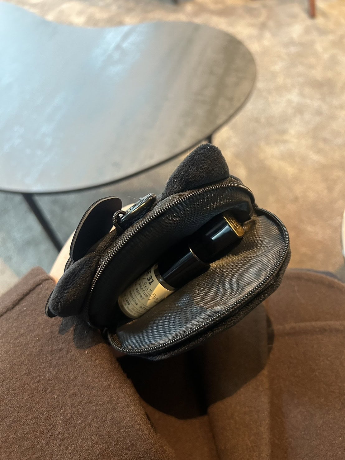 チャックが大きく開くので中身の取り出しやすさもGOOD。