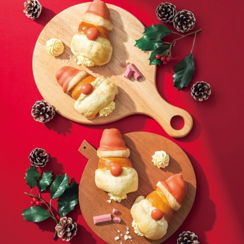 ゴディバのパン屋さん【ゴディパン】からクリスマスメニュー登場｜人気のコロネはサンタの見た目に！