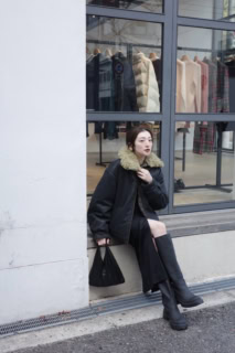 リバーシブルで使えるジセルフのジャケット。